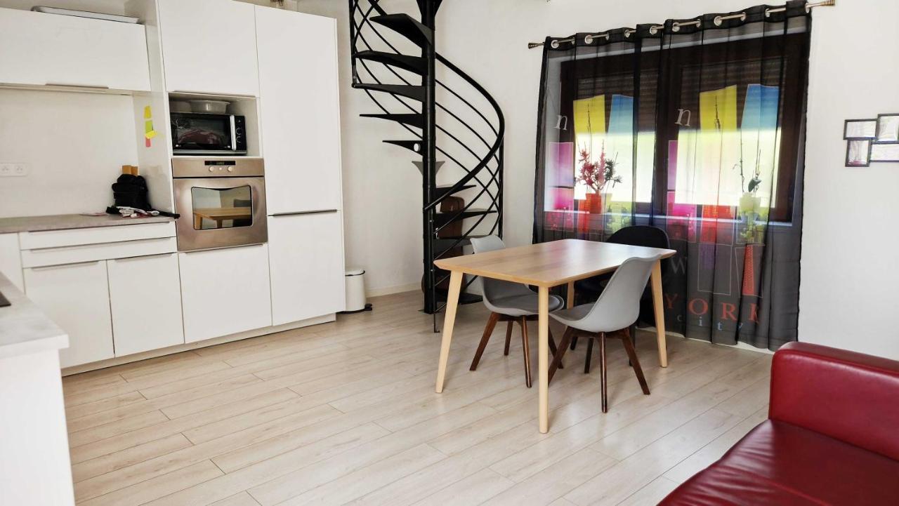 Studio, Chambres, Appartement, Gite Vendegies-sur-Ecaillon Екстериор снимка